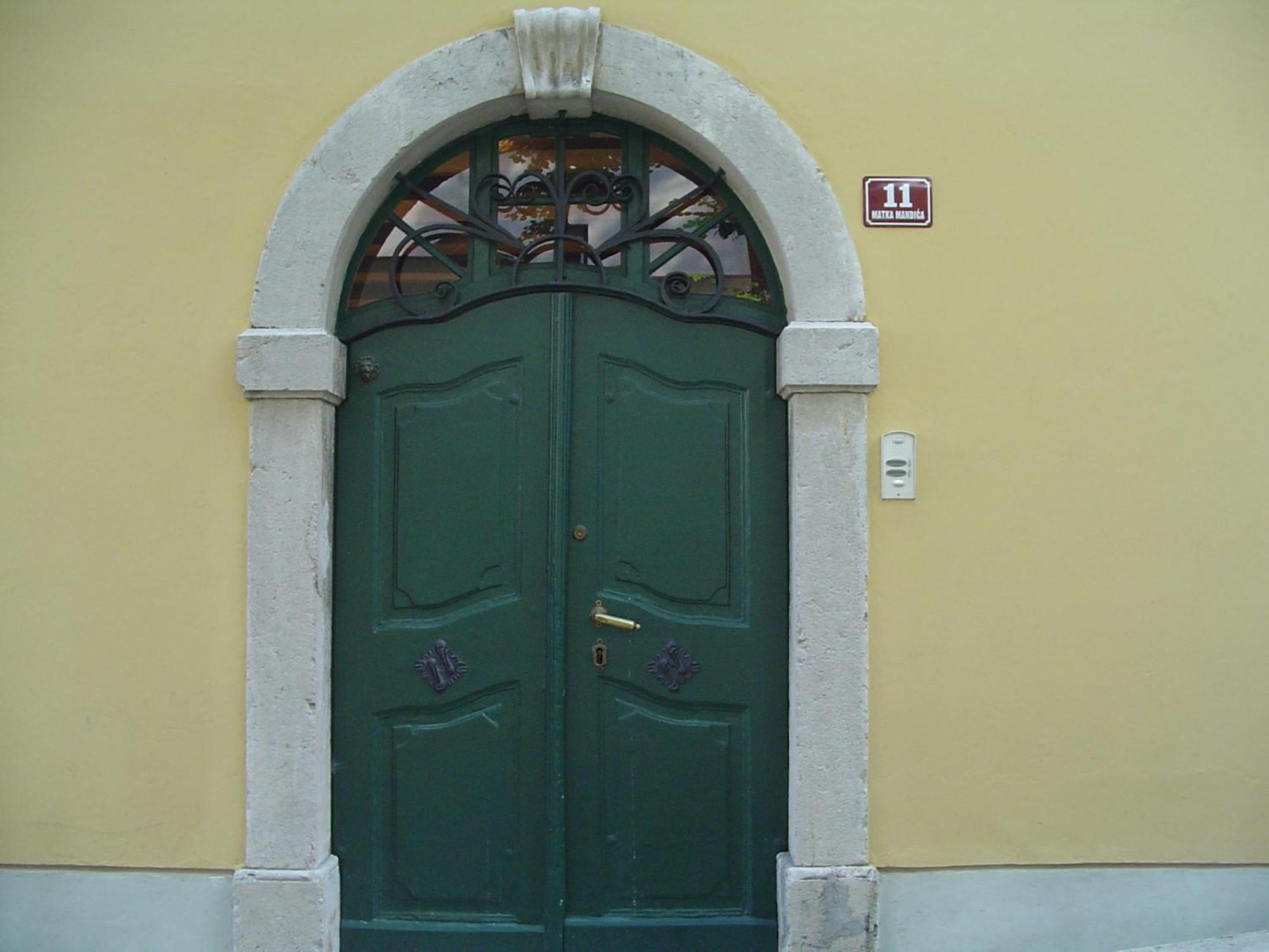 Apartments Villa Kastav In Old Town Center With Sea View And Parking מראה חיצוני תמונה
