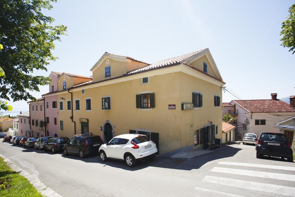 Apartments Villa Kastav In Old Town Center With Sea View And Parking חדר תמונה