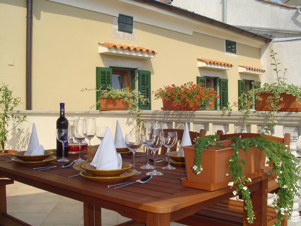 Apartments Villa Kastav In Old Town Center With Sea View And Parking חדר תמונה