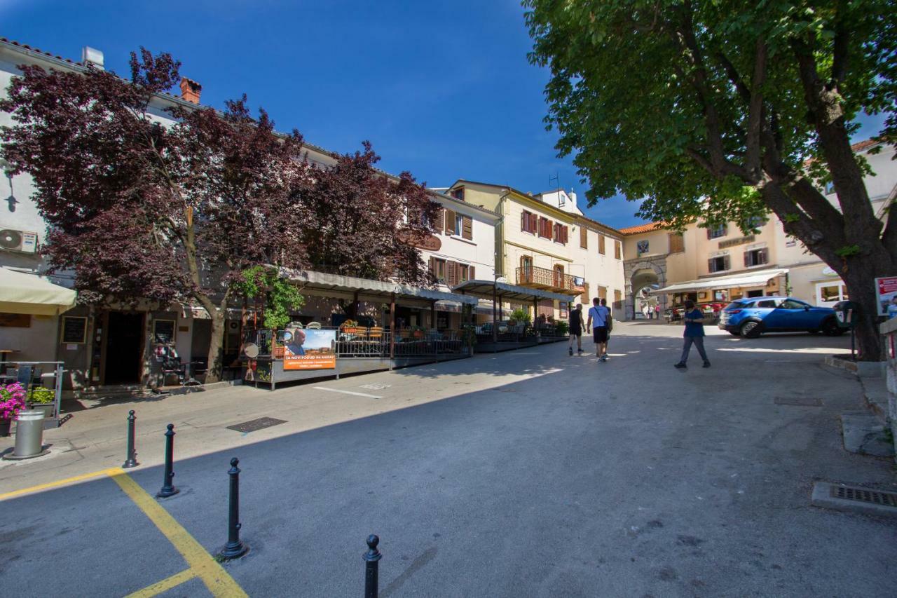 Apartments Villa Kastav In Old Town Center With Sea View And Parking מראה חיצוני תמונה